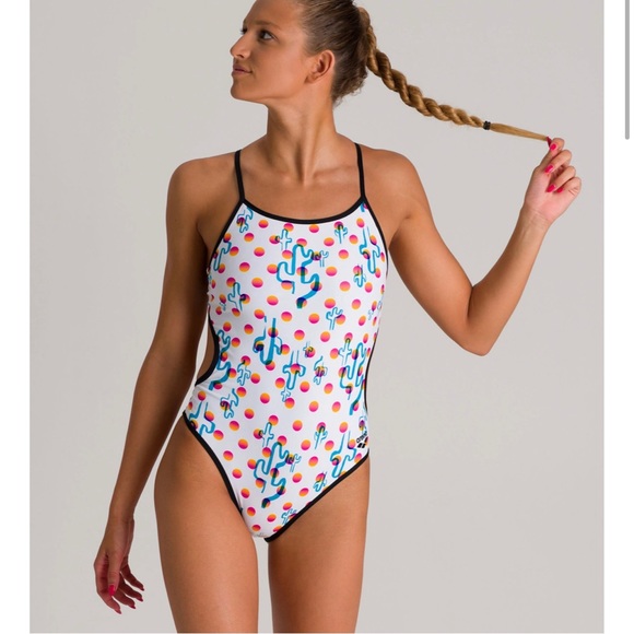 Never Worn Arena Sunset Reversible Challenge Back- Maxlife Size 28 - Picture 2 of 5